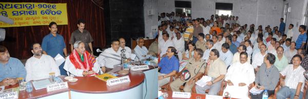 Naveen Patnaik reviewing on Rath Yatra Arrangements at Collectors Conference Hall, Puri on 22-6-2011.
