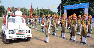 Chief Minister Shri Naveen Patnaik inspecting the 77th Odisha Police Formation Day parade at Reserve Police Ground, Cuttack Date-01-Apr-2012