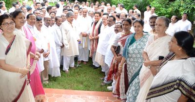 Chief Minister Shri Naveen Patnaik and Leader of the opposition of Meghalaya Legislate assembly Shri Conrad K. Sangma at Naveen Newas with Ministers, Mps & MLAs of Odisha Date-26-Jun-2012