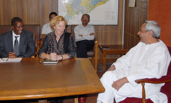 Naveen Patnaik with Ms. Karin Hulshof, UNICEF, India Country Representative at Secretariat.