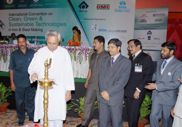 Naveen Patnaik inaugurating International Convention on Clean, Green & Sustainable Technologies in Iron & Steel making at Hotel Swasti Plaza.
