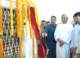 Naveen Patnaik inaugurates Trauma care centre at SCB Medical College.