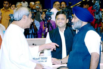 Chief Minister Shri Naveen Patnaik with Chief Minister of Uttar Pradesh Shri Akhilesh Yadav at the Chief Ministers Conference on Internal Security in New DelhiDate-16-Apr-2012