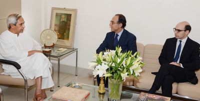 Chief Minister Shri Naveen Patnaik with His Excellency Ambassador of Itly Giacomo Sanfelice di Monteforte at SecretariatDate-05-Apr-2012