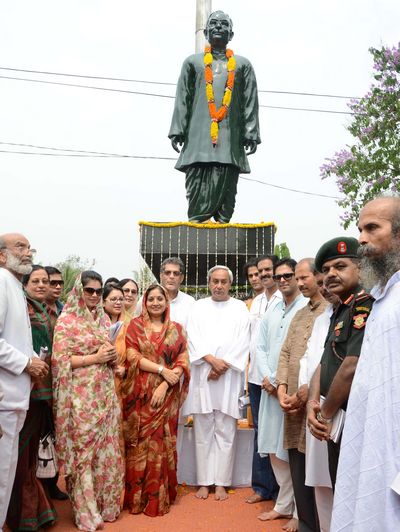 Chief Minister Shri Naveen Patnaik attending birth anniversary of late Maharaja R.N. Singh Deo at Infront of 120 Inf. Bn., Bhubaneswar Date-31-Mar-2012