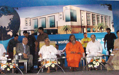 Orissa Chief Minister inaugurates Apollo Hospital in Bhubneswar