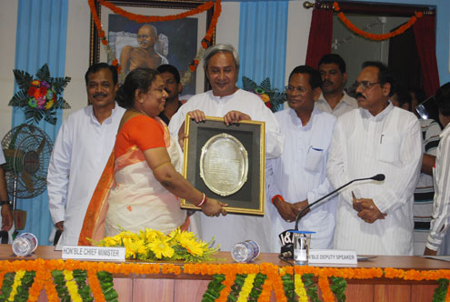  Naveen Patnaik awarded 15 best legislatures of four years