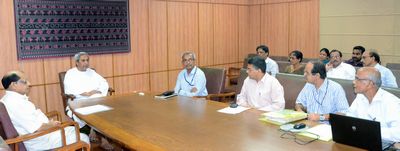 Chief Minister Shri Naveen Patnaik taking stack of preparedness for prevention & Control of water borne and vector borne diseases in the State at Secretariat Date-09-Jul-2012