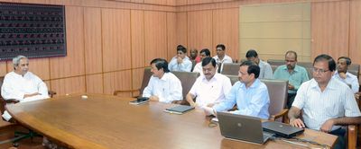 Chief Minister Shri Naveen Patnaik reviewing the activities of Water Resources Deptt at SecretariatDate-03-Aug-2012