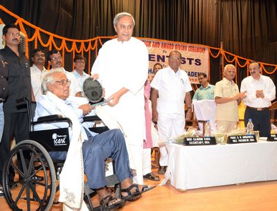 Chief Minister Shri Naveen Patnaik at the award giving ceremony to the Scientists at Jaydev BhawnDate-29-Sep-2012