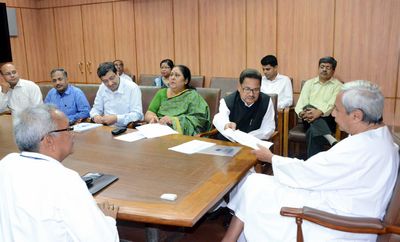 Chief Minister Shri Naveen Patnaik with Honble Chairman & Members of National Commission for Scheduled Castes at Secretariat Date-02-Nov-2012