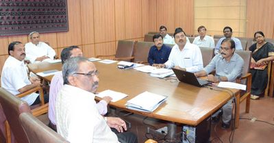 Chief Minister Shri Naveen Patnaik reviewing on Fisheries and Animal Resource Development at SecretariatDate-08-Nov-2012