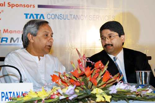 Naveen Patnaik seen with Union Minister, Communication and IT Shri Dayanidhi Maran at the 8th National  Conference on e-Governance organized at Bhubaneswar.