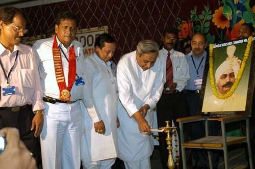 Naveen Patnaik inaugurating the Orthopaedic Surgeons Conference at MKCG Medical College.