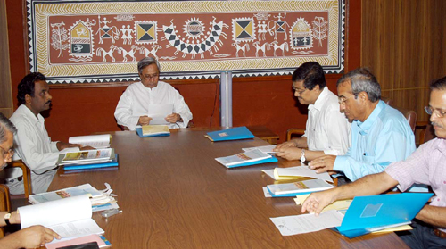 Naveen Patnaik presiding over the 18th Meeting of the Governing Body of Regional Plant Resource Centre, Bhubaneswar at Secretariat.
