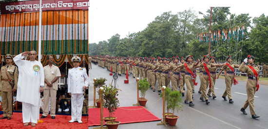 On the occasion of the 59th Independence day Chief Minister Shri Naveen Patnaik taking Salute in ceremonial Parade organized at Mahatma Gandhi Marg, Bhubaneswar.