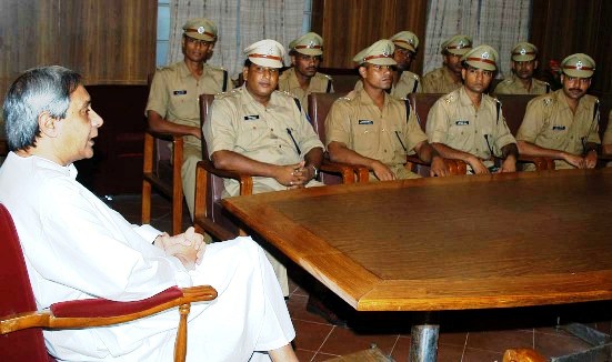Naveen Patnaik interacting with trainee Gazetted Officers of Internal Security Academy, CRPF, Mt. Abu when they called on Chief Minister at Secretariat.