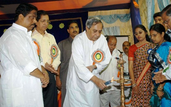 Naveen Patnaik inaugurating 23rd Foundation Day of  Council of Higher Secondary Education, Orissa at Bhubaneswar.