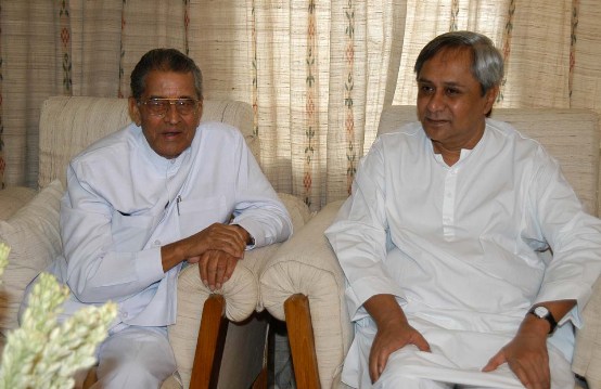 Naveen Patnaik  with Union Minister Shri M.V. Rajsekharan at Secretariat.
