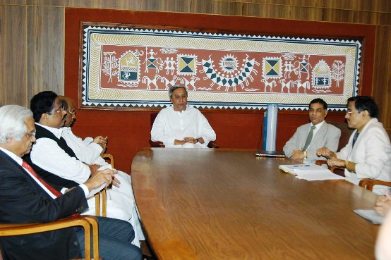 Naveen Patnaik presiding over a meeting on establishment of National Law University.
