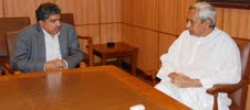 UIDAI chief Nandan Nilekani meets Orissa Chief Minister Naveen Patnaik
