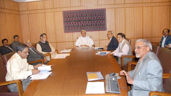 Naveen Patnaik reviewing the programmes of western Orissa Development Council at Secretariat.