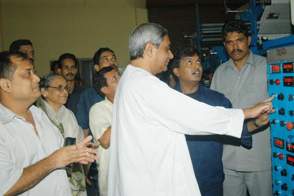 Naveen Patnaik inaugurating the new color printing unit of PRAGATIBADI at Mancheswar.