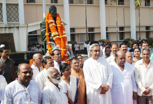 Naveen Patnaik attending the  birth  anniversary  of  Pandit  Utkal  Mani  Gopabandhu Das  at  OLA  premises.