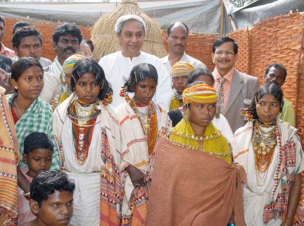 Naveen Patnaik going raund the tribal Exhibition occasion of Platinum Jubilee Celebration at State Museum.