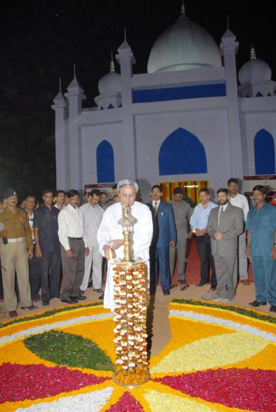 Naveen Patnaik inaugurating  National Handloom Expo-2009 at Bhubaneswar.