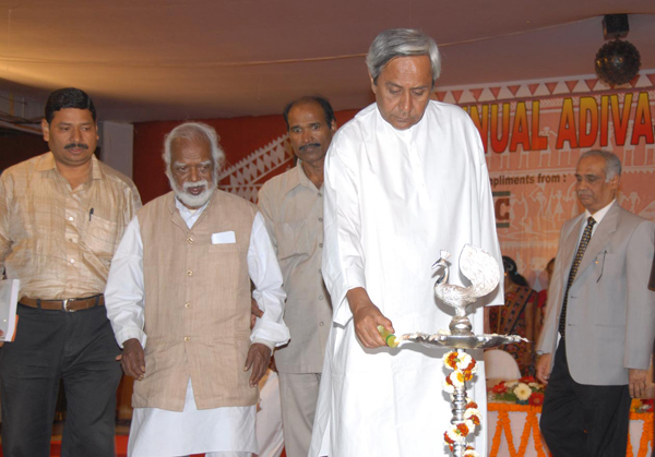 Naveen Patnaik inaugurating Adivasi Exhibition-2009 at Bhubaneswar.