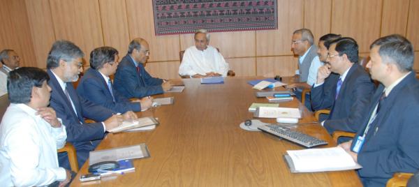 Naveen Patnaik with Dr. D. Subbarao, Governor, Reserve Bank of India at Secretariat.